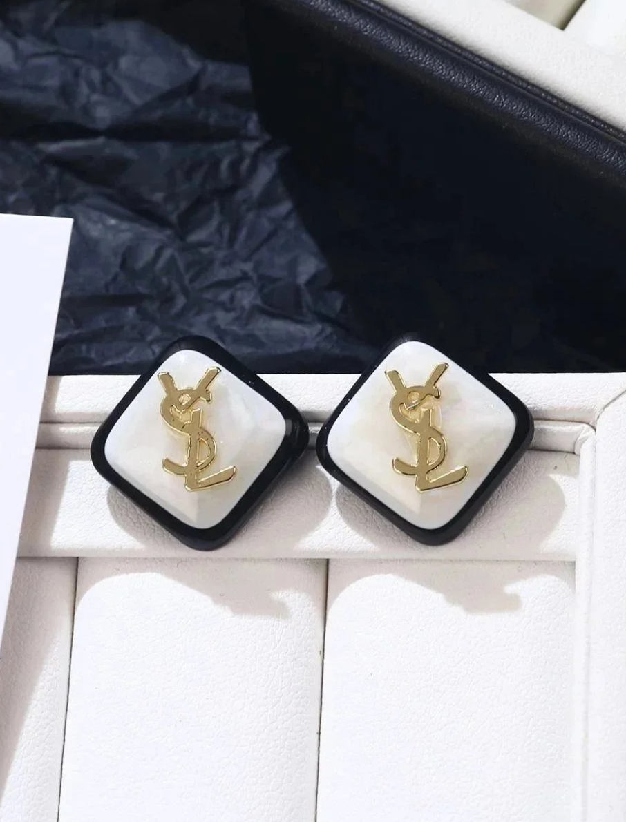 法式复古几何菱形气质耳环轻奢高级感字母小香风耳钉方圆脸耳饰