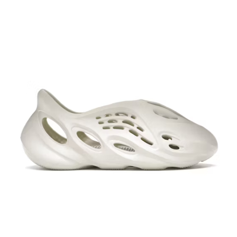 Y**zy Foam RNNR Sand