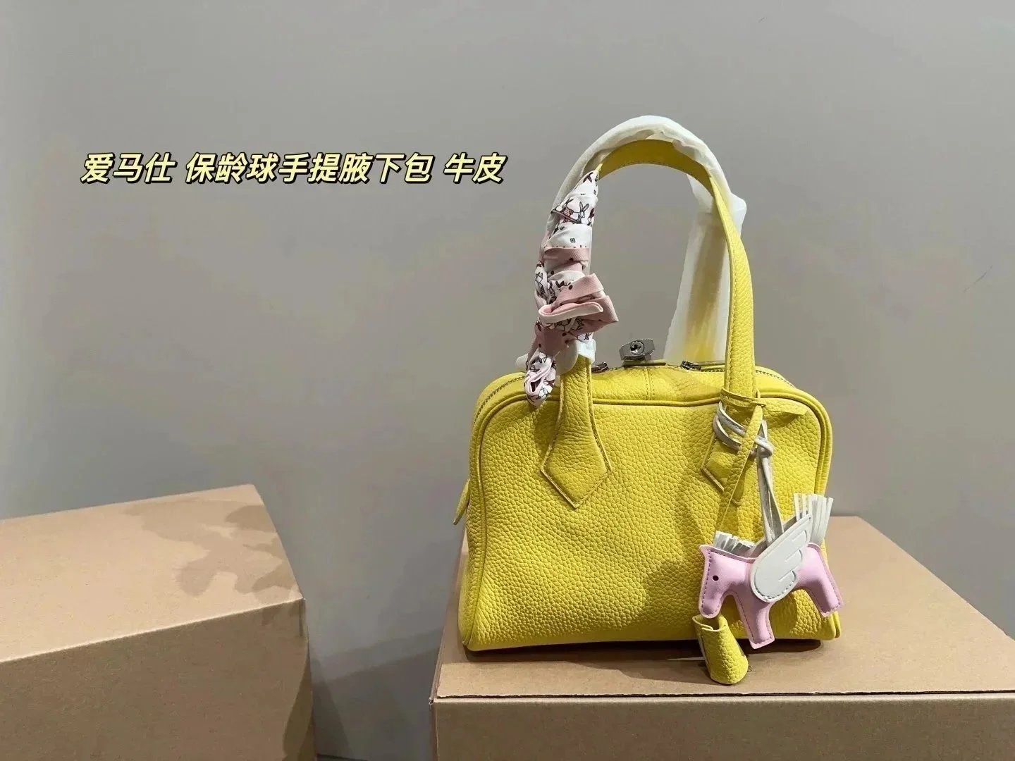 HERMES Clemence Leather Victoria Silver Buckle Hand B