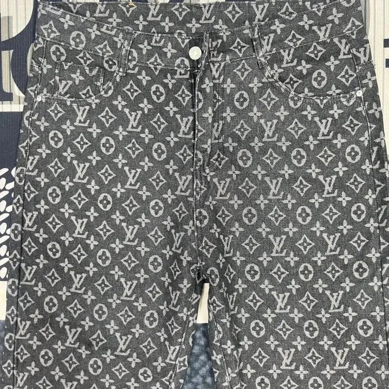 时尚经典牛仔裤