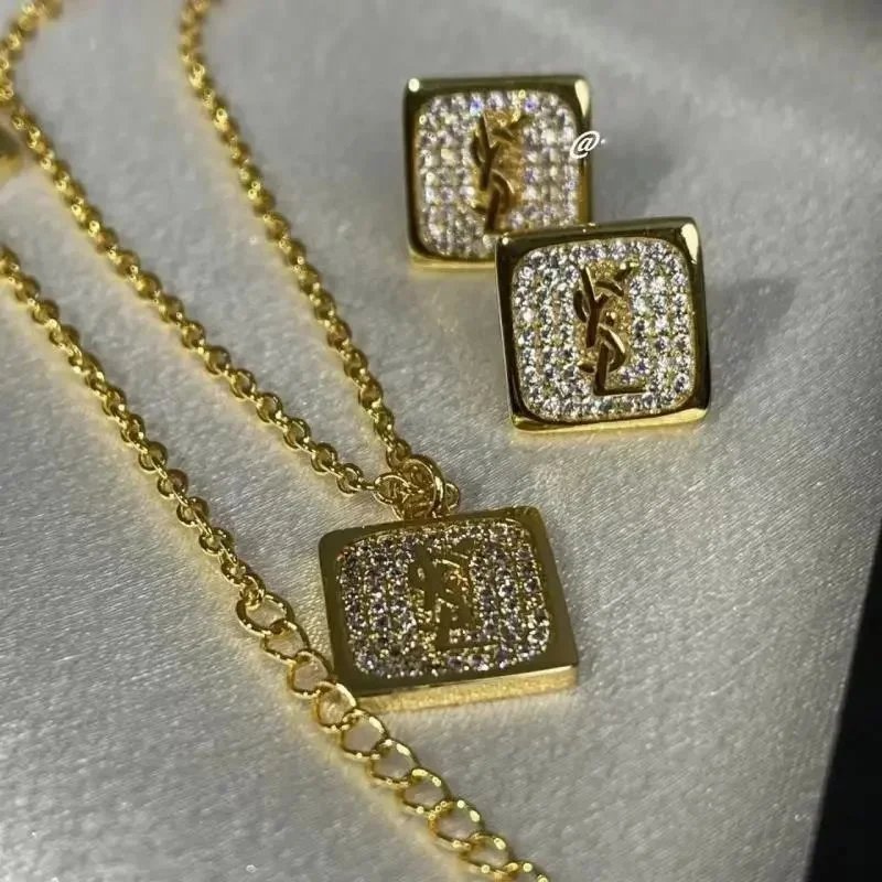 杨树林爆款字母元素镀金满钻纯银项链女不掉色潮流ins风送女友