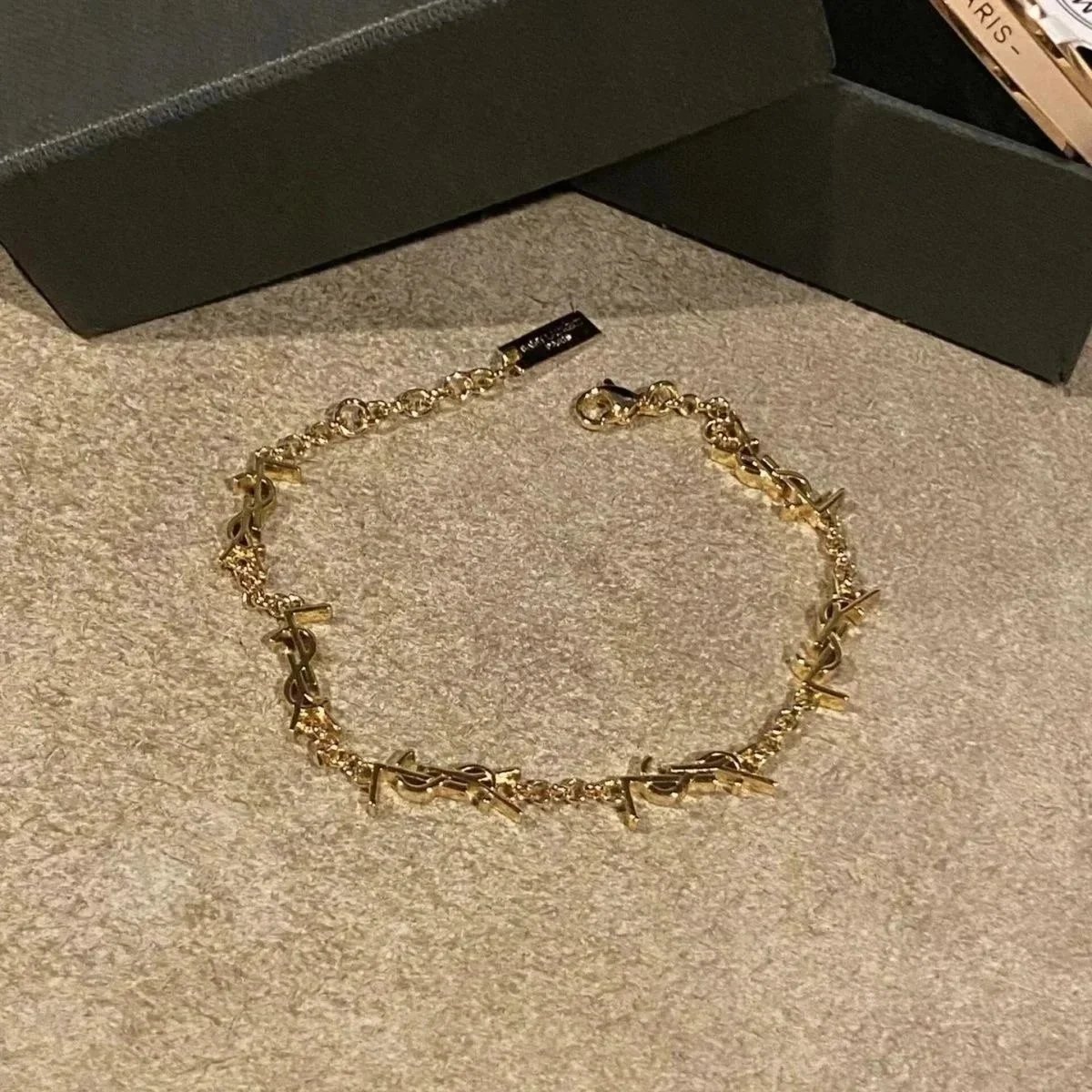 杨树林搭配经典爆款字母金色手链ins小众轻奢气质精致手饰不掉色