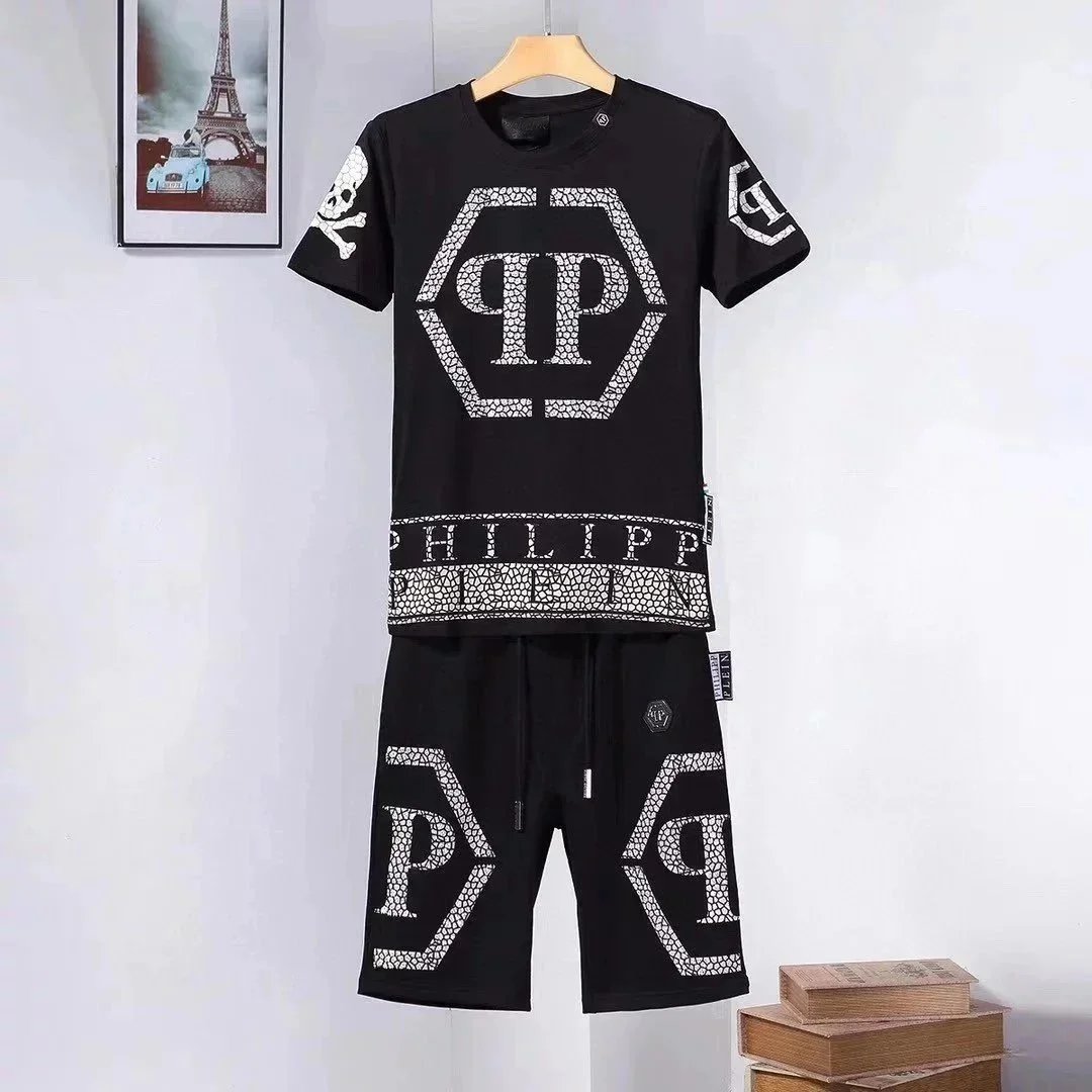 青春潮流夏日时尚套装